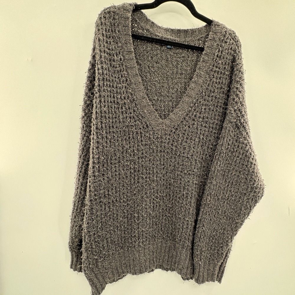 American Eagle Womens Super Oversized V-Neck Sweater size Medium Cozy minimalist - Picture 2 of 13